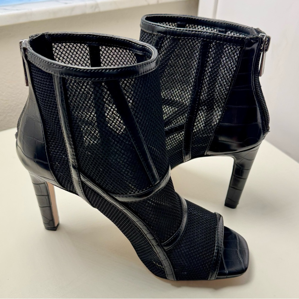 Jessica Simpson Ozwaldi Mesh Peep-Toe Boots NWOB Size 6M - Black NEW NO BOX